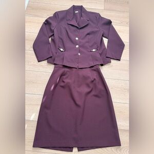 Elegant Women's Plum Skirt Suit